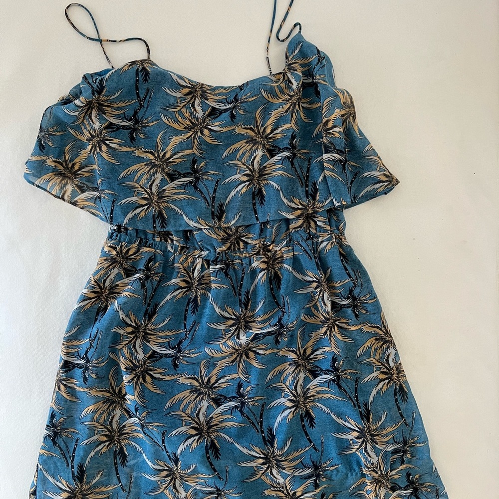 Women dress